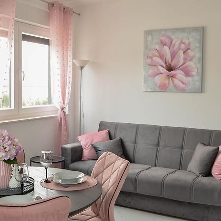 Apartment Laura ザダル エクステリア 写真