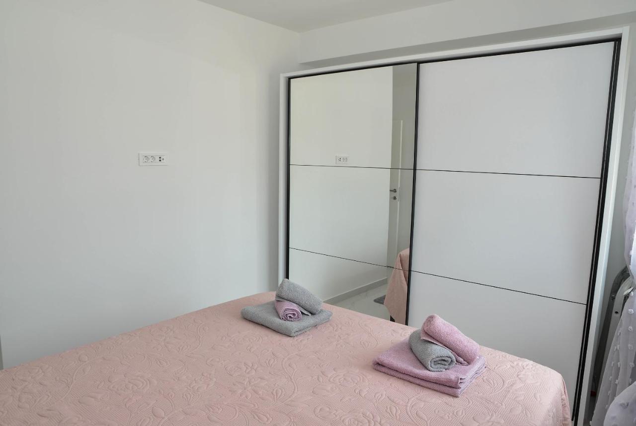 Apartment Laura ザダル エクステリア 写真